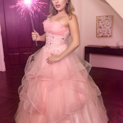 Anna Claire Clouds in Wicked Glinda A XXX Parody at VR Cosplay X