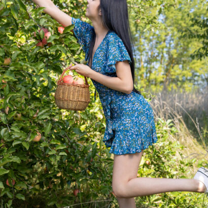 Bernie in Apple Picking at Femjoy