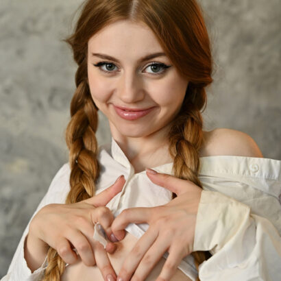 Emi Mur in Puppet at Femjoy