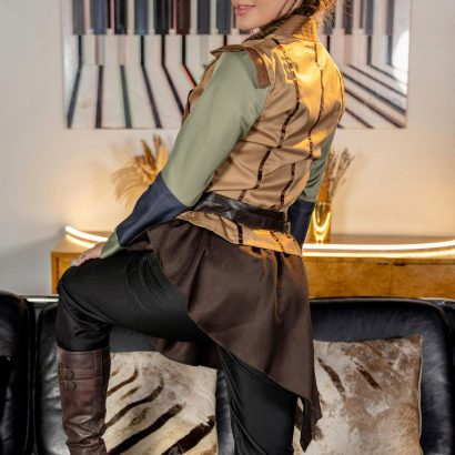 Ella Reese in Andor Bix Caleen at VR Conk
