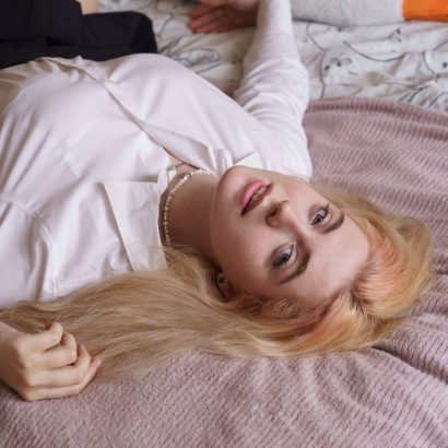 Vicky Roonen in Gamer Girls 1 at Zishy