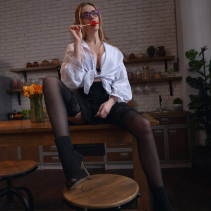 Rita Fizzi in Set 664 at StasyQ