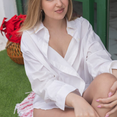 Nikoletta in Morning Stretch at Femjoy
