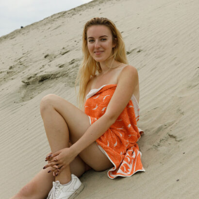 Sonya Buse in Summer Saga 2 at Zishy