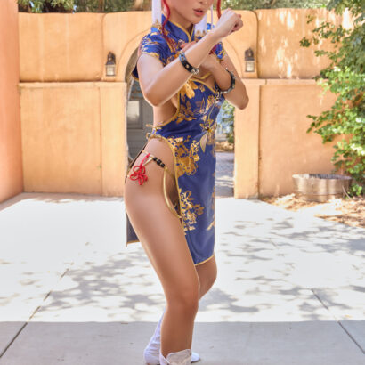 Scarlette Moon in Street Fighter Chun Li A XXX Parody at VR Cosplay X