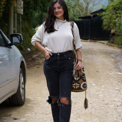 Pamela Cuevano in Casting Car 1 at Zishy