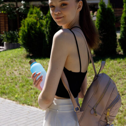 Jolie Saldus in Par Four 1 at Zishy