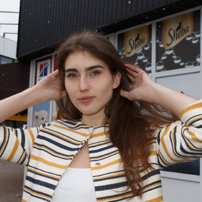 Jacie Verbena in Tea With Honey at Zishy