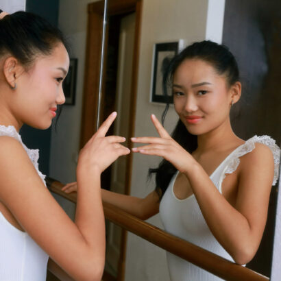 Oxitheam in Barre Beauty at MetArt