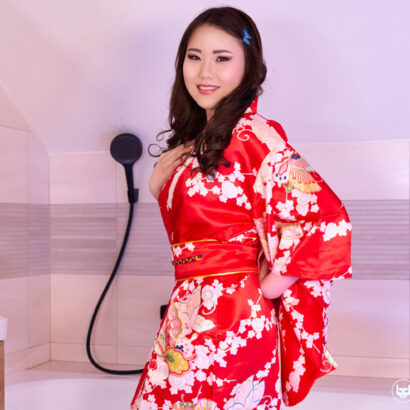 Asuka Tenshi in Bubble Wrapped Beauty at BaDoinkVR