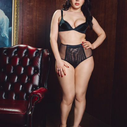 Valentina Nappi, Gal Ritchie and Chanel Camry in Make Her Happy at Deeper