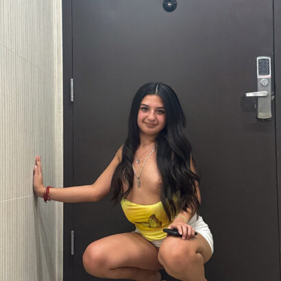 Vanesa in Her Short Skirt at FTV Girls