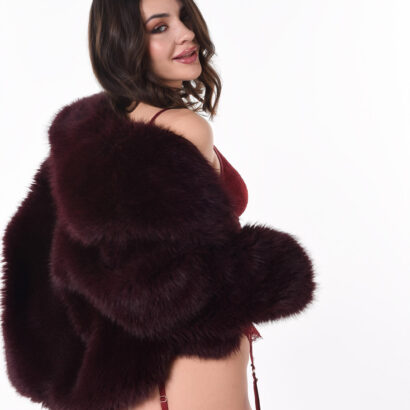 Esteria in Luxurious Seducing at IStripper