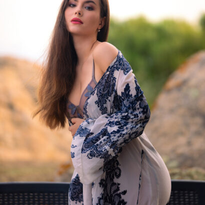 Liz Ocean in Balcony at Femjoy