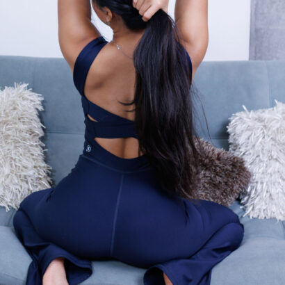 Leyla Grey in Striking Form at MetArt