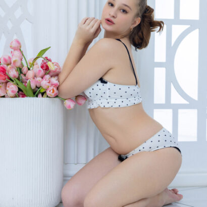 Elli Milli in Gentleness at Femjoy