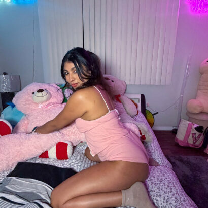 Rayna in First Time Anal at FTV Girls