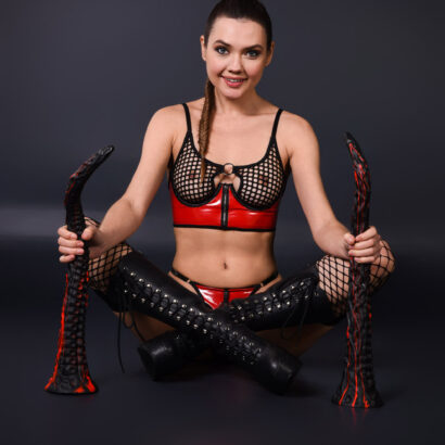 Georgia in Alien Trap at IStripper
