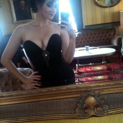 Aeryn Walker Busty Cosplay Goddess