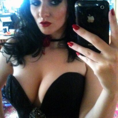 Aeryn Walker Busty Cosplay Goddess