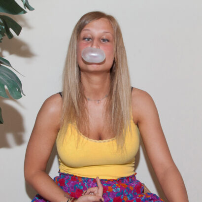 Alice Wonder Blowing Bubbles Zishy