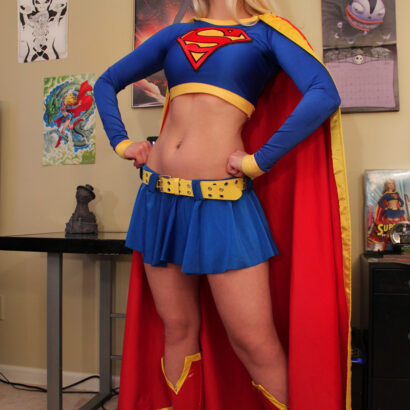 Alisa Kiss Supergirl