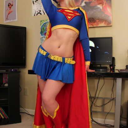 Alisa Kiss Supergirl