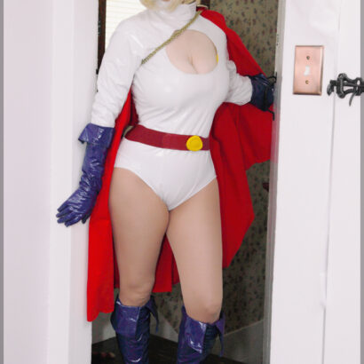 Amberlove Powerful Cosplay