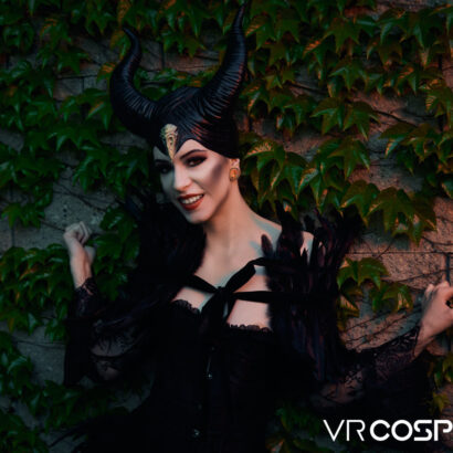 Anna De Ville Maleficent VR Cosplay X