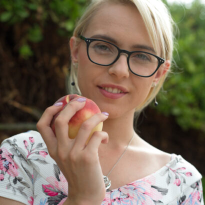Chloe FTV Girls Shopping For Fruit