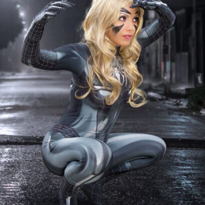 Devorah Flexible Cosplay Erotica