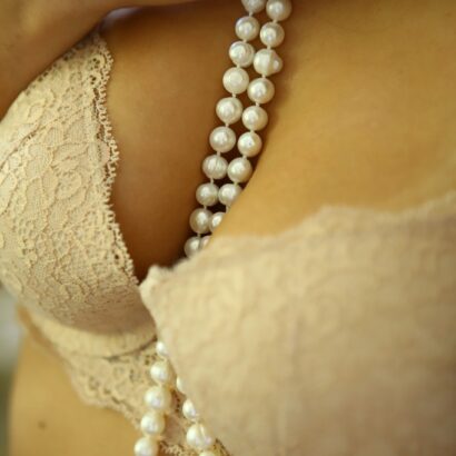 Eva Lovia Sexy Pearls
