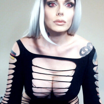 Izabella83 Webcam Model