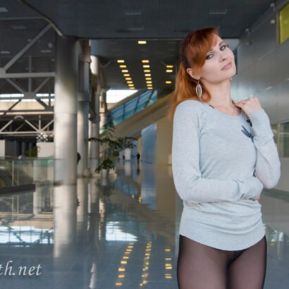 Jeny Smith Sheer Leggings In Public