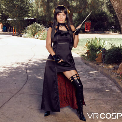 Nicole Aria SpyXFamily Yor Forger VR Cosplay X