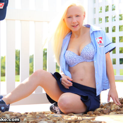Pattycake Sexy Mail Lady Cosplay