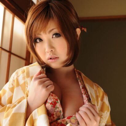 Rio Hamasaki Sexy Kimono