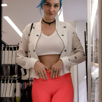 Skye Blue Hot Girl In The Mall Zishy