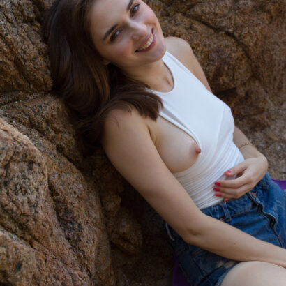 Vitalia Pugova The Beachy Girl Zishy