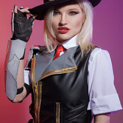 Zazie Skymm Overwatch Ashe VR Cosplay X