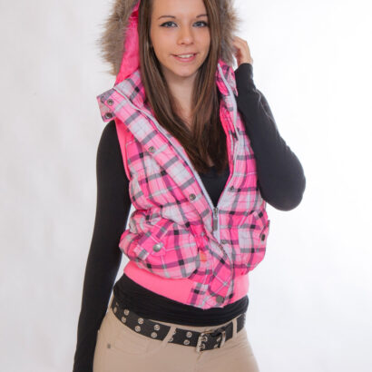 Zoey Lee Unzips and Strips Cosmid