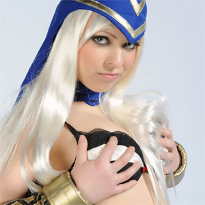 Ashe League of Legend Cosplay