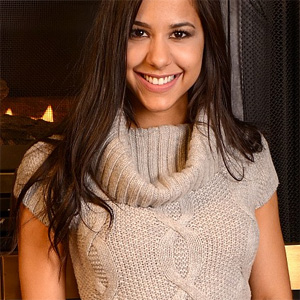 Bella Quinn Sweater Porn