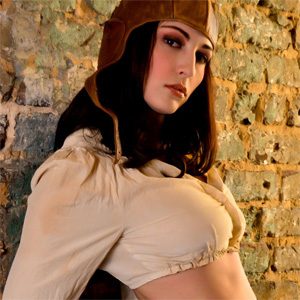 Carlotta Champagne Steam Punk
