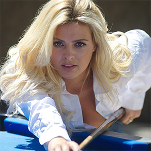 Danielle Sellers Snooker Skin Tight Glamour