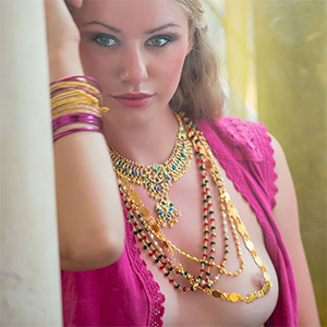Ella Naked Bohemian Queen
