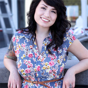 Ellia Cute Smile and Killer Body