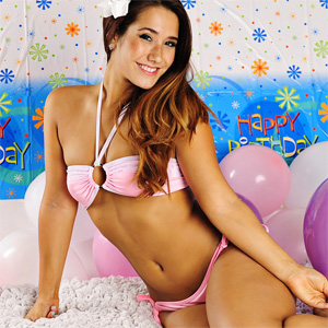 Eva Lovia Party Time