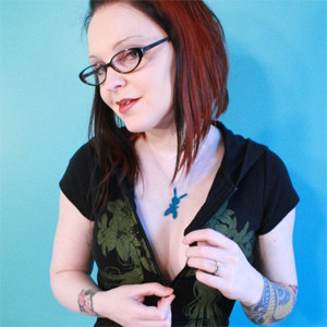 Scarlett Geek Girl