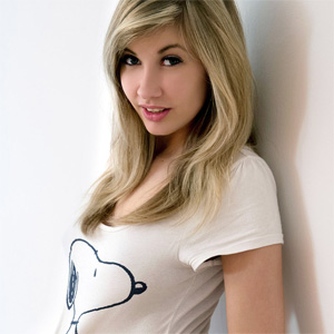 Holly Cute Blondie